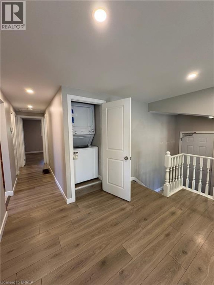 Photo 3 at 11 Nashua Drive, Lynden Hills, Brantford