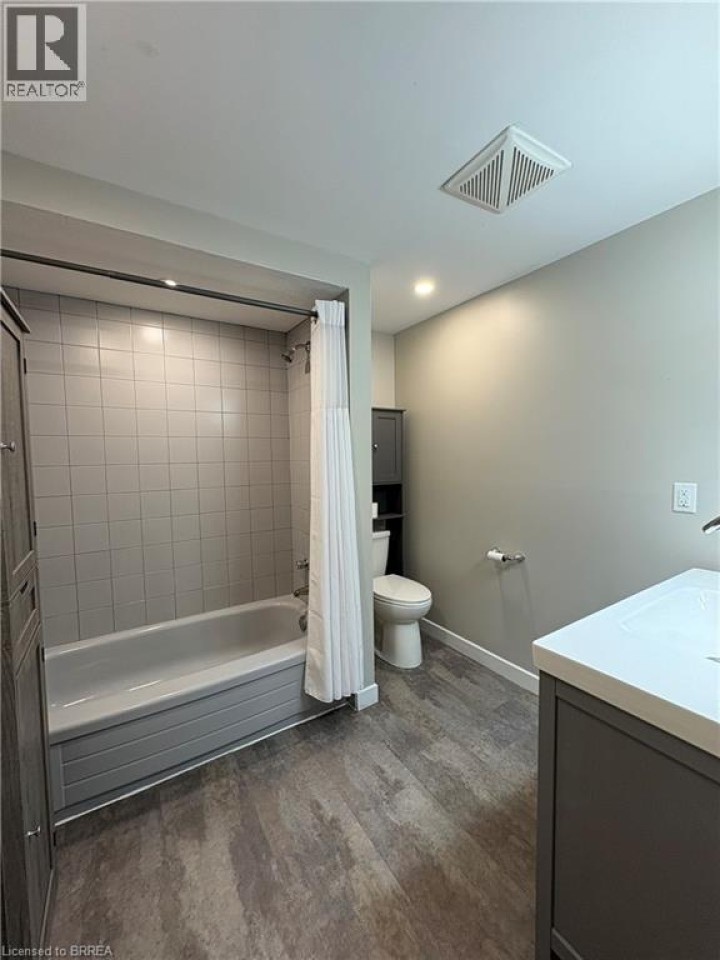 Photo 8 at 11 Nashua Drive, Lynden Hills, Brantford