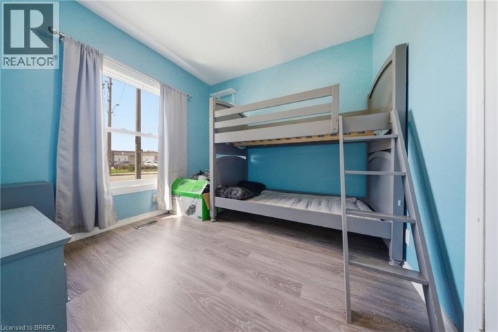 Photo 15 at 38 Mount Pleasant Street, Old West Brant, Brantford