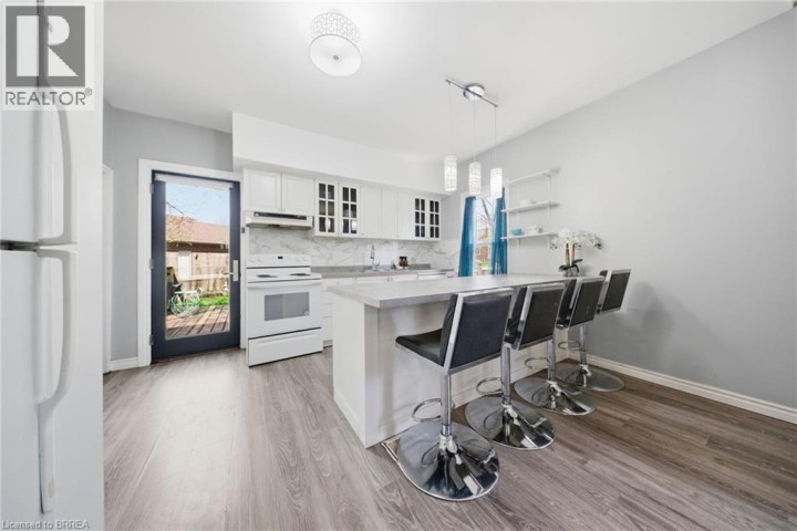 Photo 9 at 38 Mount Pleasant Street, Old West Brant, Brantford