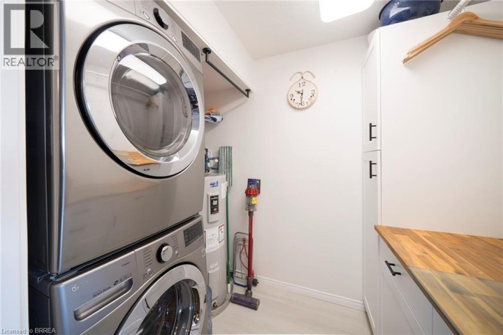 Photo 18 at 715 - 9 Bonheur Court, Lynden Hills, Brantford