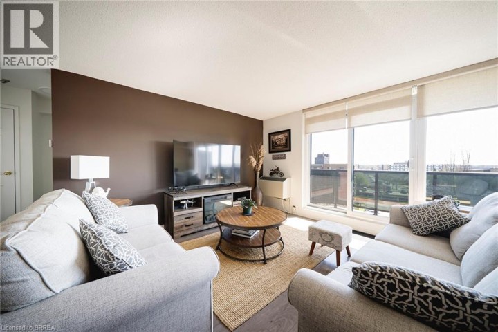 Photo 7 at 715 - 9 Bonheur Court, Lynden Hills, Brantford