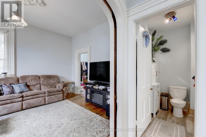 Photo 10 at 4 Clyde Street, Norwich Town, Norwich