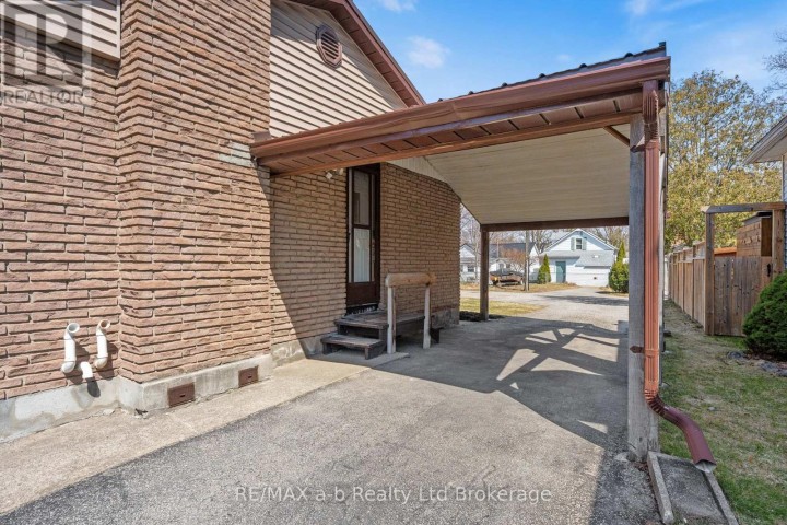 Photo 23 at 318 Broadway Street, Tillsonburg