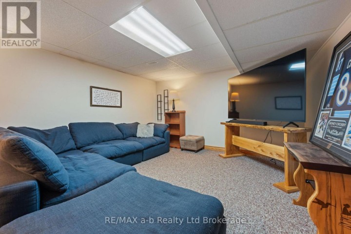 Photo 14 at 318 Broadway Street, Tillsonburg