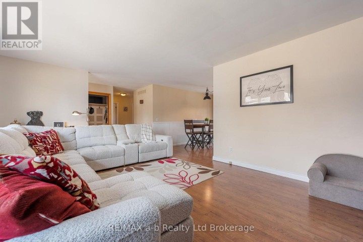 Photo 4 at 318 Broadway Street, Tillsonburg