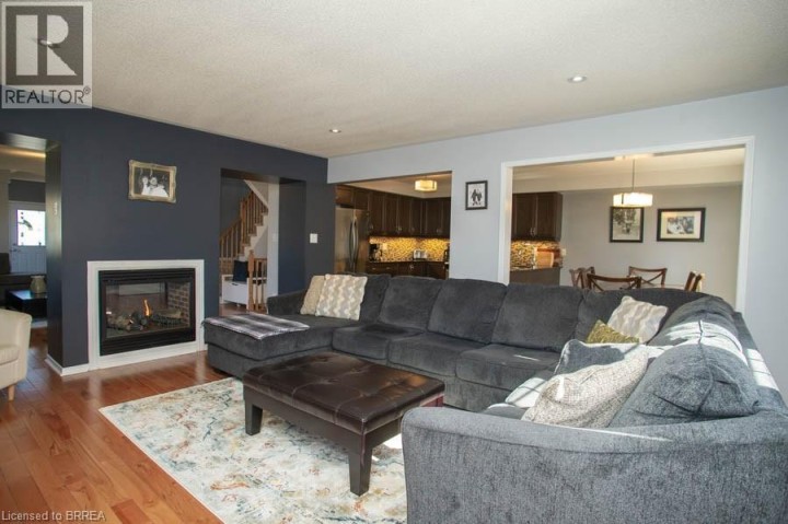 Photo 11 at 28 Barrett Avenue, Cainsville / Brookfield, Brantford