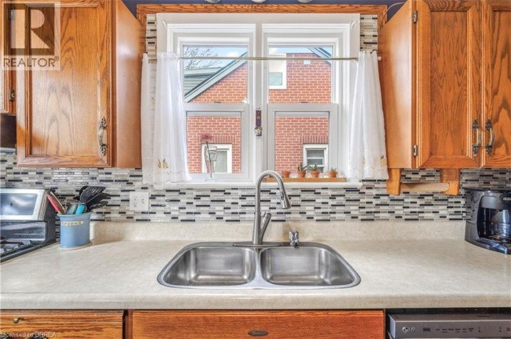 Photo 11 at 32 Fulton Street, Terrace Hill, Brantford