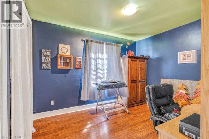 Photo 14 at 32 Fulton Street, Terrace Hill, Brantford