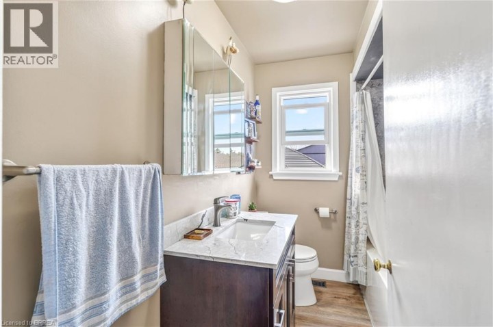 Photo 16 at 32 Fulton Street, Terrace Hill, Brantford
