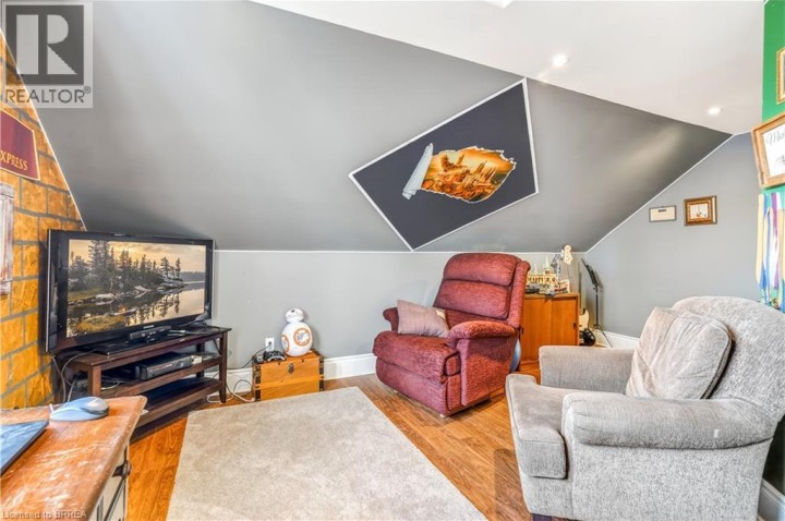 Photo 21 at 32 Fulton Street, Terrace Hill, Brantford