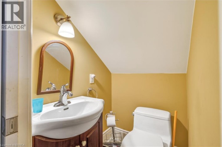Photo 26 at 32 Fulton Street, Terrace Hill, Brantford