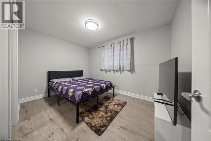 Photo 13 at 42 Tupper Crescent, Heritage Park / Rosemount, Kitchener