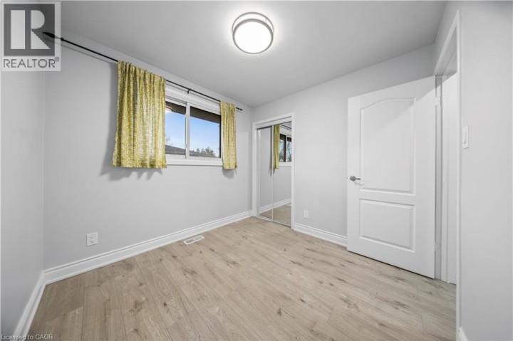 Photo 15 at 42 Tupper Crescent, Heritage Park / Rosemount, Kitchener