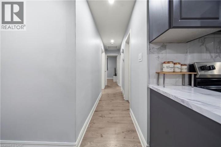 Photo 16 at 42 Tupper Crescent, Heritage Park / Rosemount, Kitchener