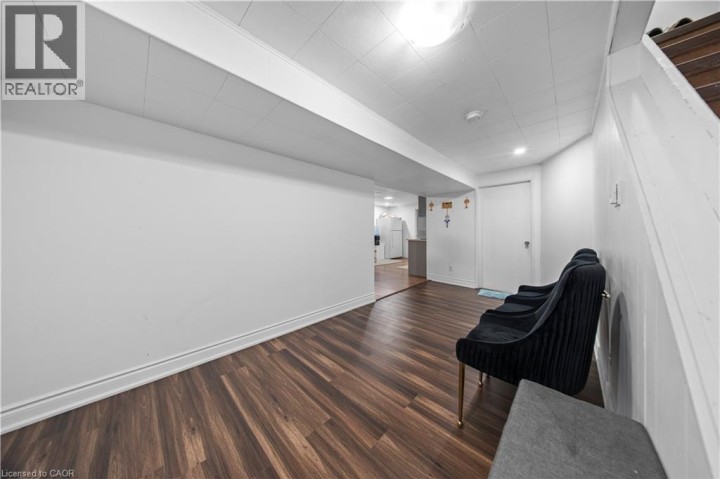 Photo 18 at 42 Tupper Crescent, Heritage Park / Rosemount, Kitchener