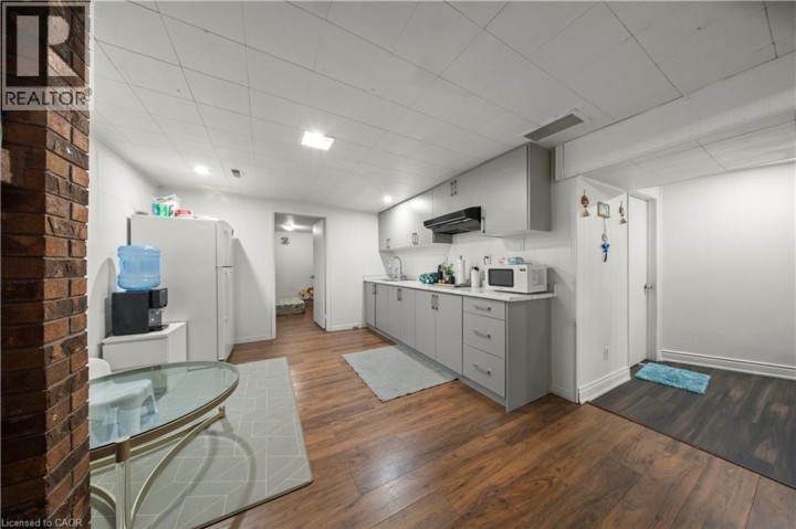 Photo 19 at 42 Tupper Crescent, Heritage Park / Rosemount, Kitchener
