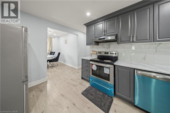 Photo 8 at 42 Tupper Crescent, Heritage Park / Rosemount, Kitchener