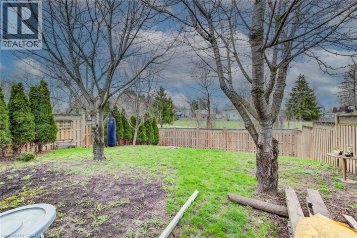 Photo 22 at 183 Dinison Crescent, Laurentian Hills / Country Hills W, Kitchener
