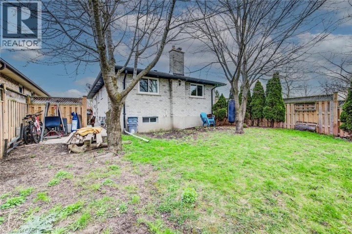 Photo 23 at 183 Dinison Crescent, Laurentian Hills / Country Hills W, Kitchener