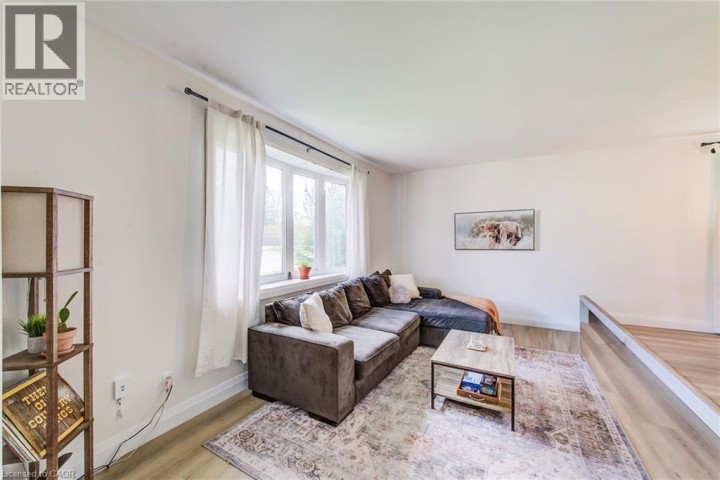 Photo 8 at 183 Dinison Crescent, Laurentian Hills / Country Hills W, Kitchener