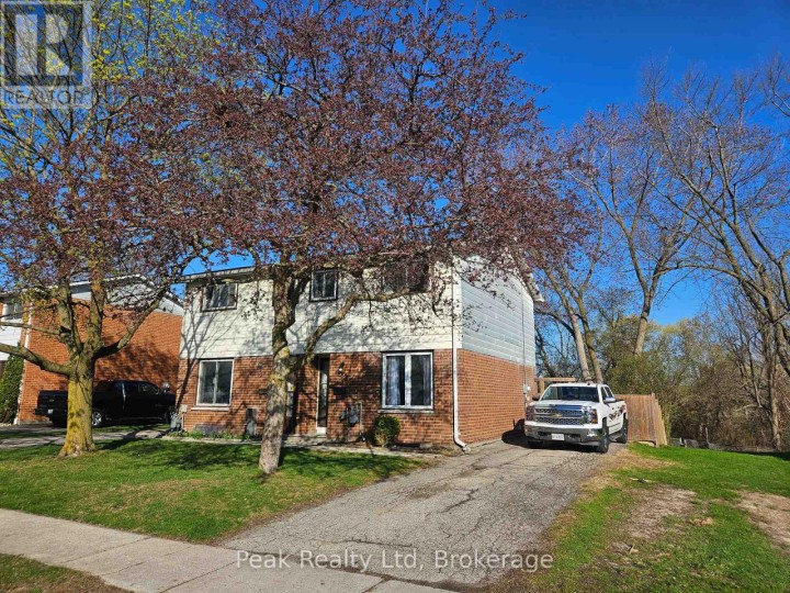 Photo 1 at 122 Keats Drive, Woodstock - South, Woodstock