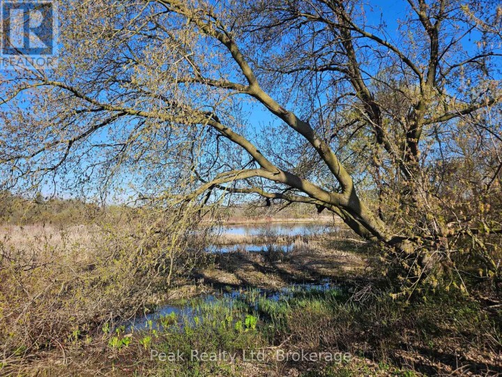 Photo 7 at 122 Keats Drive, Woodstock - South, Woodstock