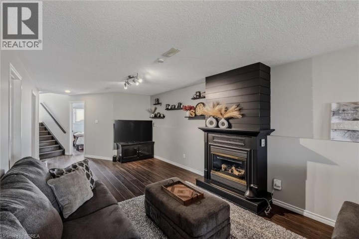 Photo 22 at 5 Richter Street, Empire, Brantford
