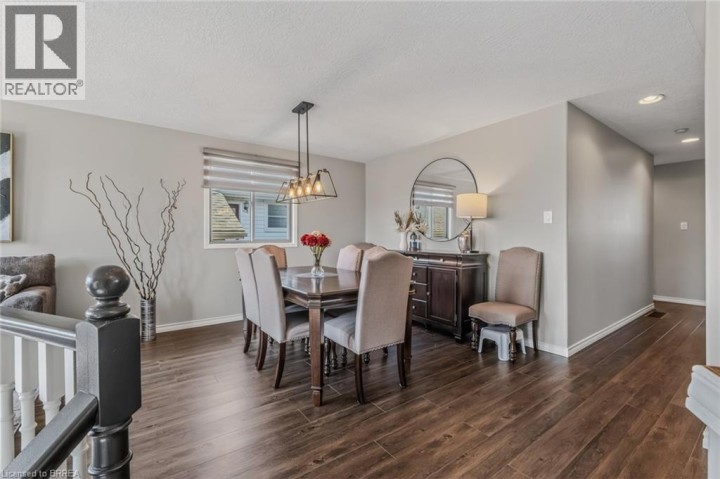 Photo 4 at 5 Richter Street, Empire, Brantford
