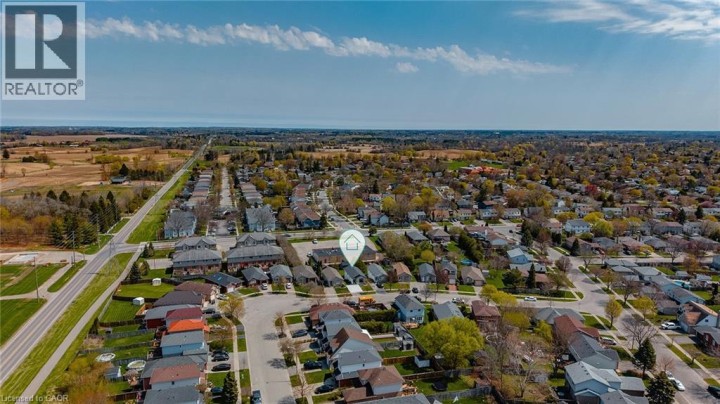 Photo 22 at 101 Anastasia Crescent, Brantwood Park, Brantford