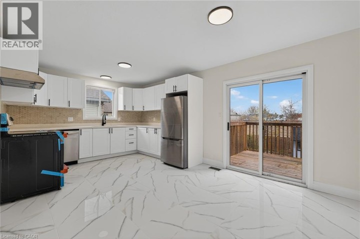 Photo 7 at 101 Anastasia Crescent, Brantwood Park, Brantford