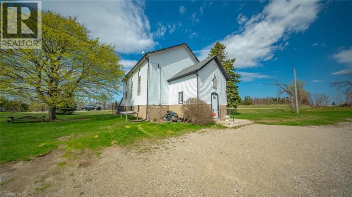 Photo 3 at 565739 Towerline Road, Rural Norwich, Woodstock