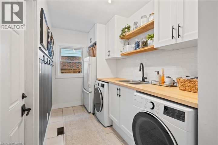 Photo 19 at 7 Colonial Crescent, Cedarland, Brantford