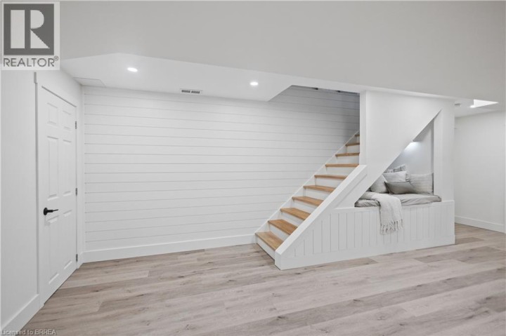 Photo 30 at 7 Colonial Crescent, Cedarland, Brantford