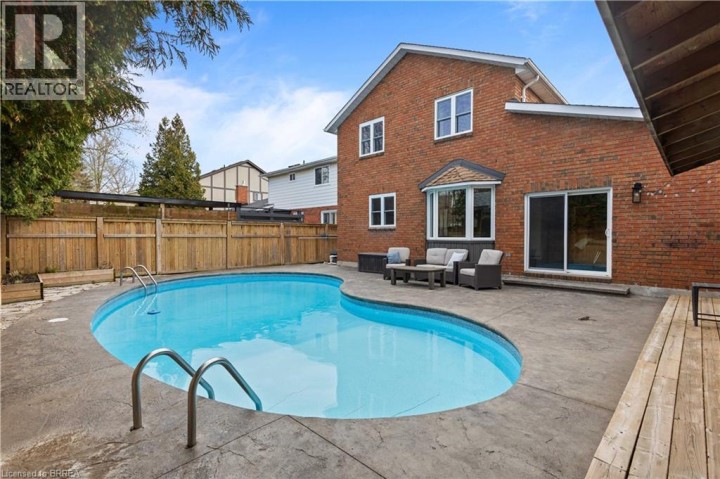 Photo 40 at 7 Colonial Crescent, Cedarland, Brantford
