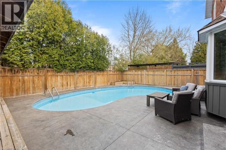 Photo 43 at 7 Colonial Crescent, Cedarland, Brantford
