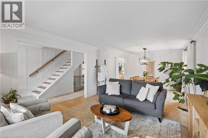 Photo 8 at 7 Colonial Crescent, Cedarland, Brantford