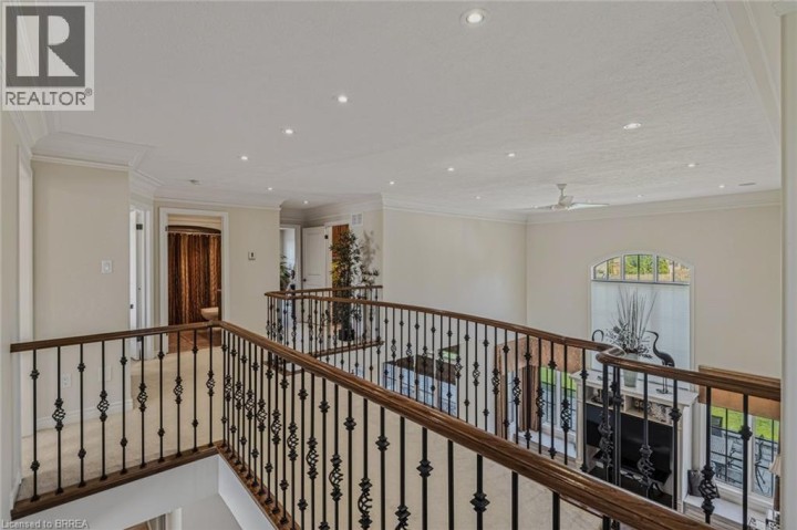 Photo 22 at 9 Rue Chateaux Terrace, Tutela Heights, Brantford