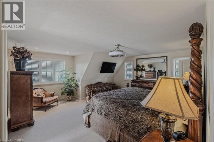 Photo 23 at 9 Rue Chateaux Terrace, Tutela Heights, Brantford