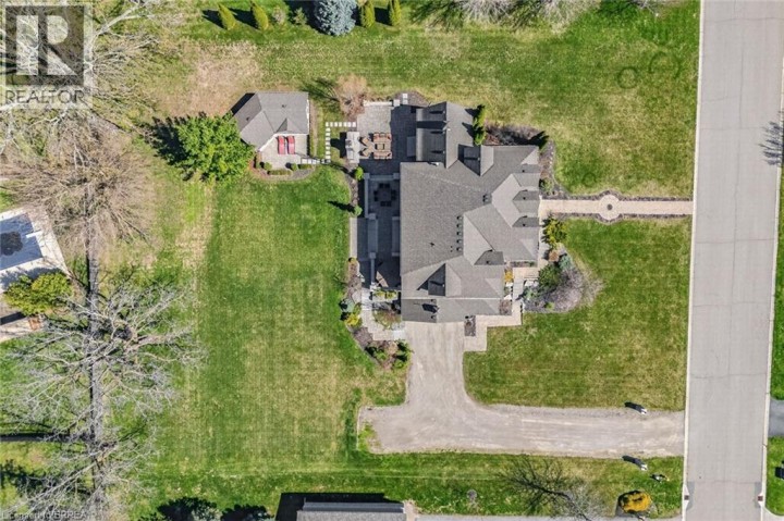 Photo 50 at 9 Rue Chateaux Terrace, Tutela Heights, Brantford