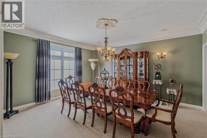 Photo 7 at 9 Rue Chateaux Terrace, Tutela Heights, Brantford