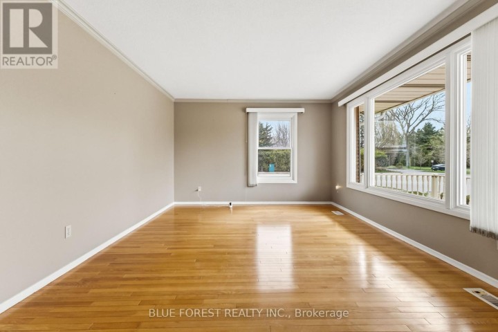 Photo 11 at 2 Wadsworth Drive, Ingersoll - South, Ingersoll