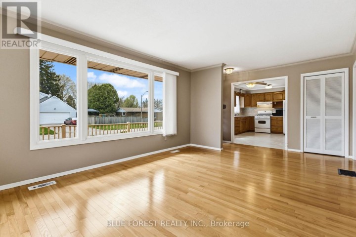 Photo 14 at 2 Wadsworth Drive, Ingersoll - South, Ingersoll