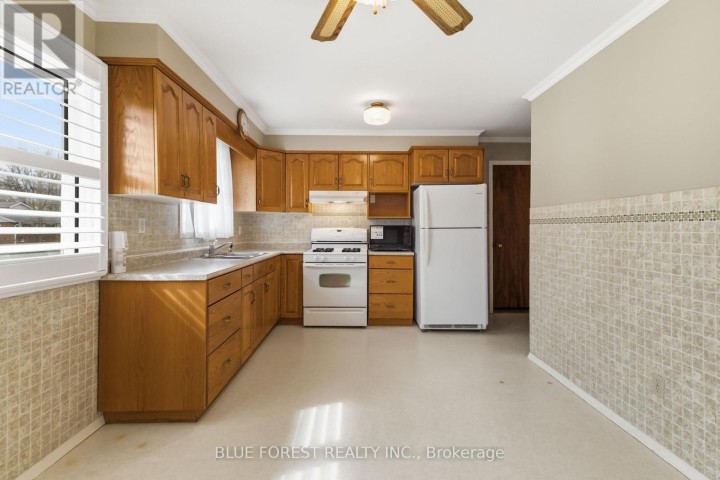 Photo 16 at 2 Wadsworth Drive, Ingersoll - South, Ingersoll