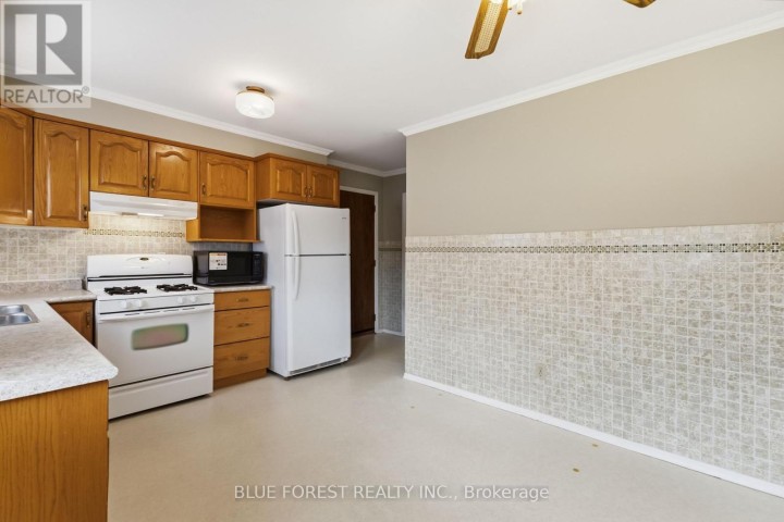 Photo 19 at 2 Wadsworth Drive, Ingersoll - South, Ingersoll