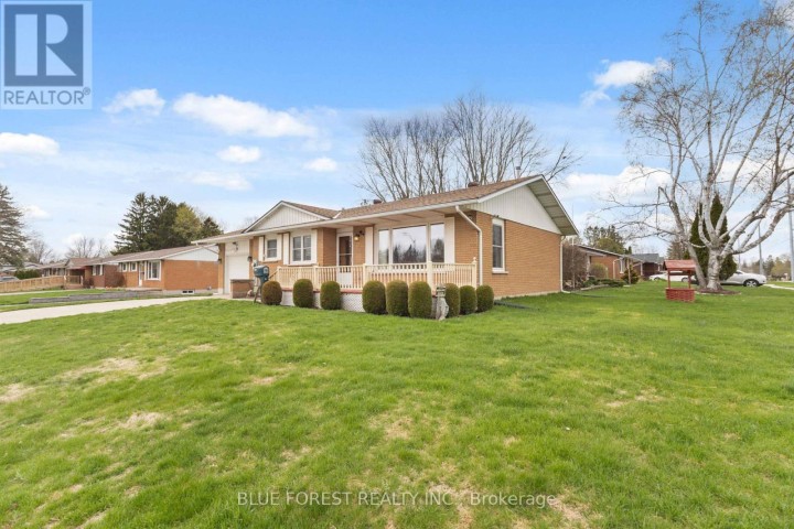 Photo 4 at 2 Wadsworth Drive, Ingersoll - South, Ingersoll