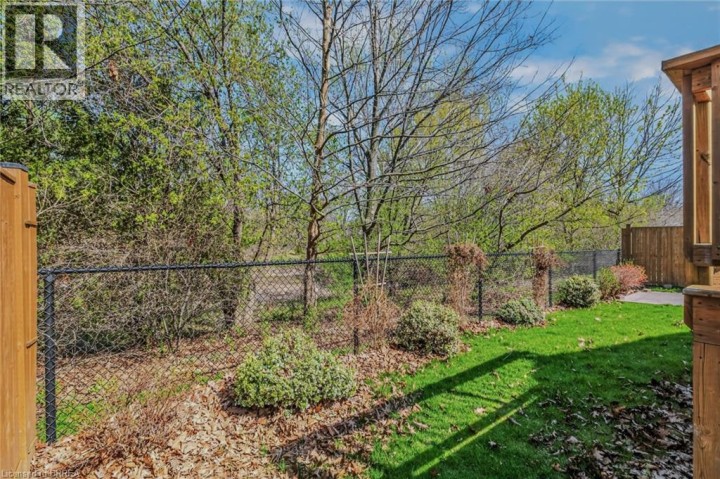 Photo 42 at 44 Donegal Drive, Donegal / Mcguiness, Brantford