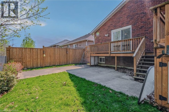 Photo 39 at 44 Donegal Drive, Donegal / Mcguiness, Brantford