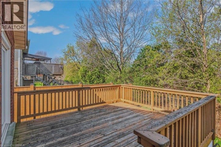 Photo 37 at 44 Donegal Drive, Donegal / Mcguiness, Brantford