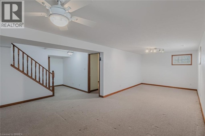Photo 26 at 44 Donegal Drive, Donegal / Mcguiness, Brantford